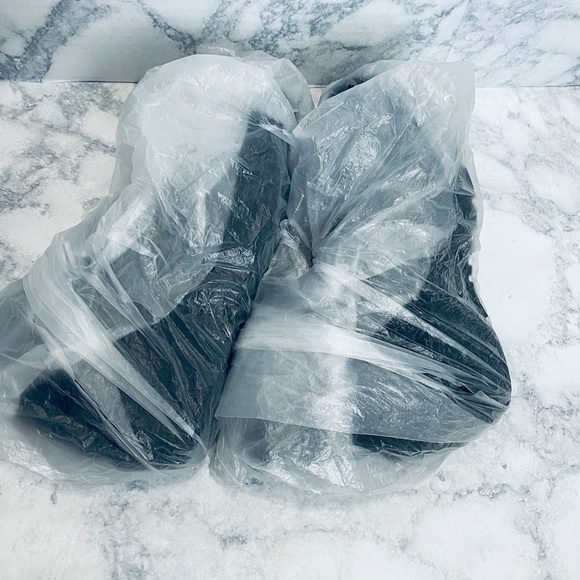 NEW Andrea Black Suede Lace Up Booties Size 6 - Picture 9 of 9